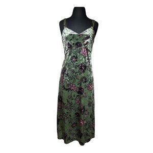 Jessica nwt Simpson Green and Pink Floral crushed velvet Dress
